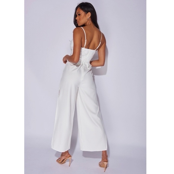 White Lace Sleeveless V-Neck Side Slit Wide Leg Jumpsuit Playsuit - Picture 4 of 15